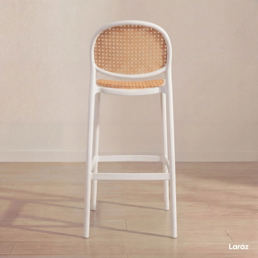 Banqueta alta para bancada Mumbai com assento anatômico 78 cm – Branco Produto Banqueta alta para bancada Mumbai com assento anatômico 78 cm – Branco