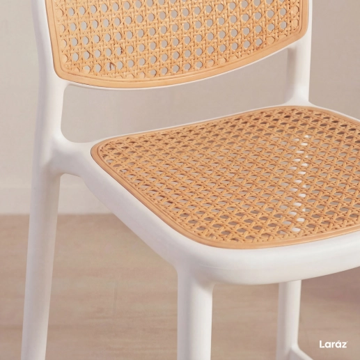 Banqueta alta para bancada Mumbai com assento anatômico 78 cm – Branco Produto Banqueta alta para bancada Mumbai com assento anatômico 78 cm – Branco