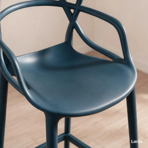 Banqueta média para bancada Master Allegra em Polipropileno 66 cm - Azul petróleo Produto Banqueta média para bancada Master Allegra em Polipropileno 66 cm - Azul petróleo