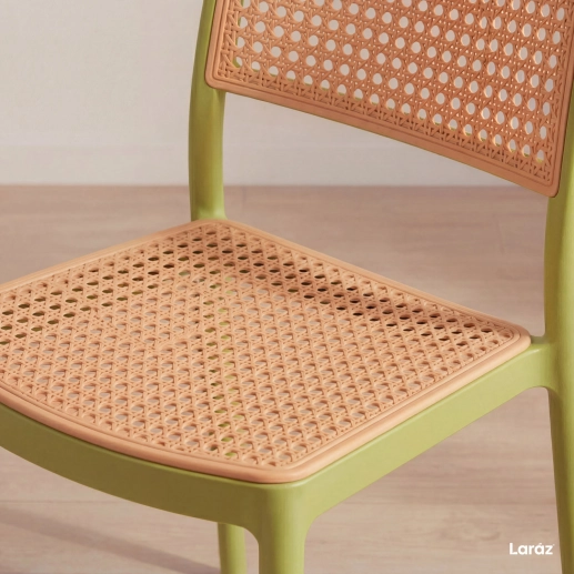 Cadeira de jantar Maya com design moderno e assento confortável - Verde Produto Cadeira de jantar Maya com design moderno e assento confortável - Verde