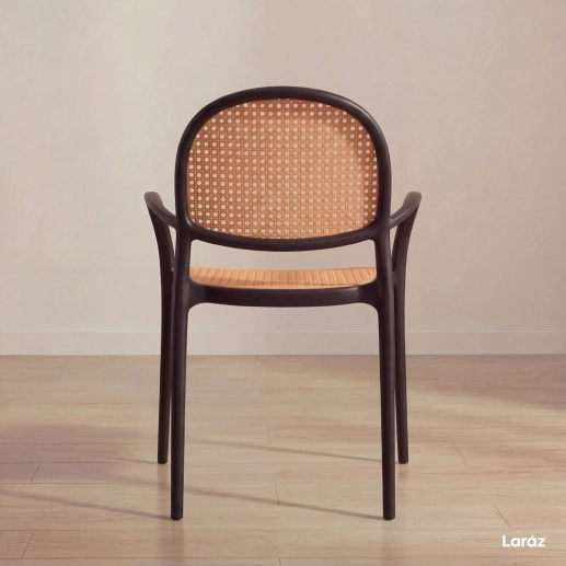 Produto Cadeira de jantar Mumbai telinha com braços e design contemporâneo – Preta