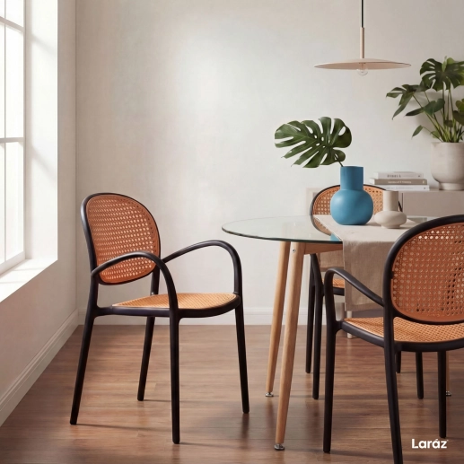 Produto Kit 4 Cadeiras de jantar Mumbai telinha com braços e design contemporâneo – Preta